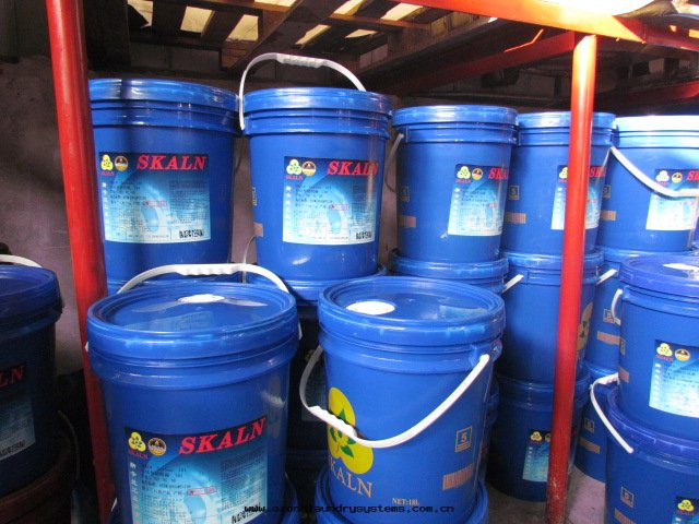 斯卡(kǎ)蘭舒快(kuài)切(qiè)77全(quán)合成(chéng)通(tòng)用(yòng)切(qiè)削液